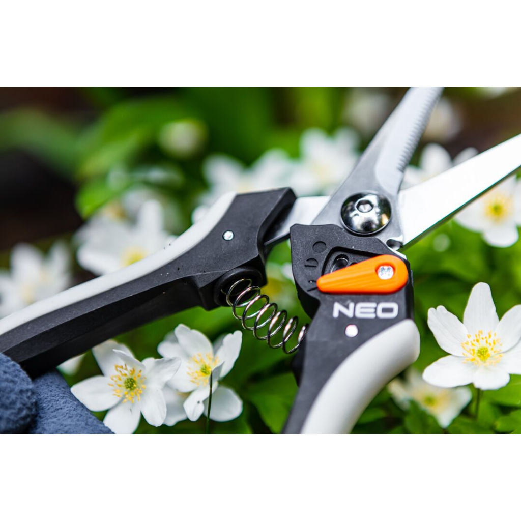 Секатор Neo Tools площинний, d різу 6мм, 210мм, 184г (15-208) - изображение 4