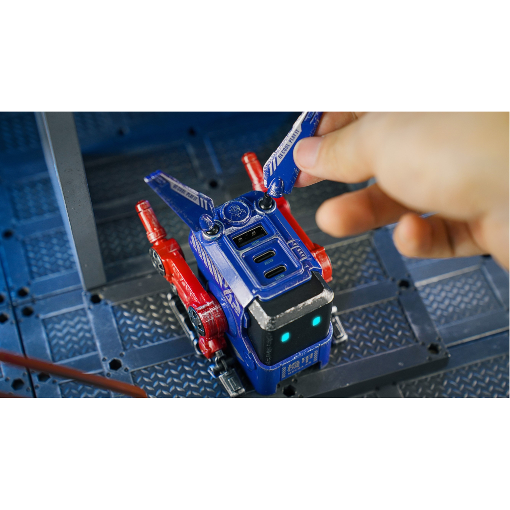 Зарядний пристрій GravaStar Alpha65 65Вт 2XUSB-C/USB-A War-Damaged Blue (GRAVASTARA65_OPP_EUK) - зображення 6