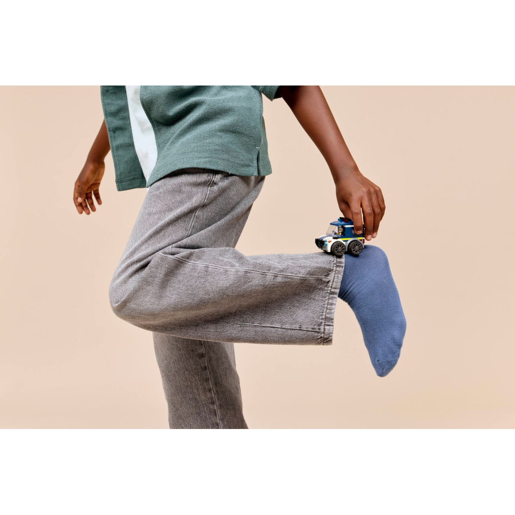 Конструктор LEGO City Автівки — Поліцейська вантажівка (60481) - зображення 8