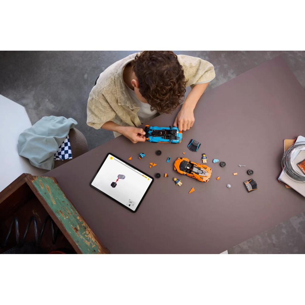 Конструктор LEGO Speed Champions Lamborghini Revuelto та Huracan STO (77238) - зображення 7