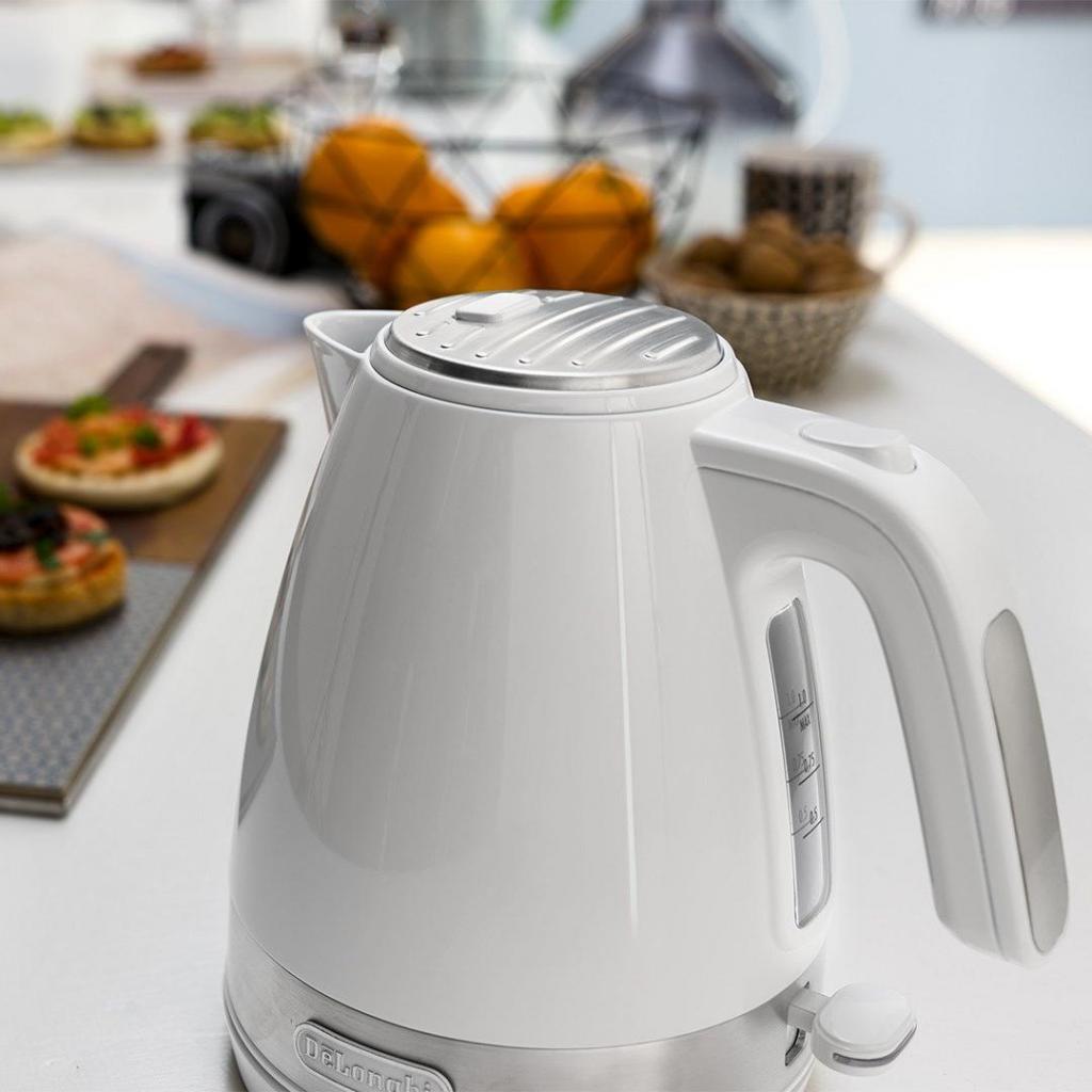 Електрочайник DeLonghi KBLA 2000 W (KBLA2000W) - зображення 4