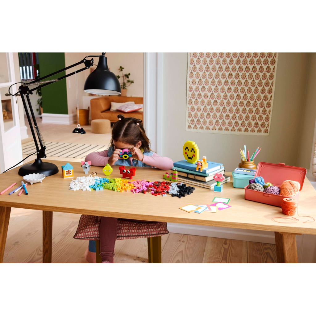 Конструктор LEGO Classic Щасливий творчий набір (11042) - зображення 11