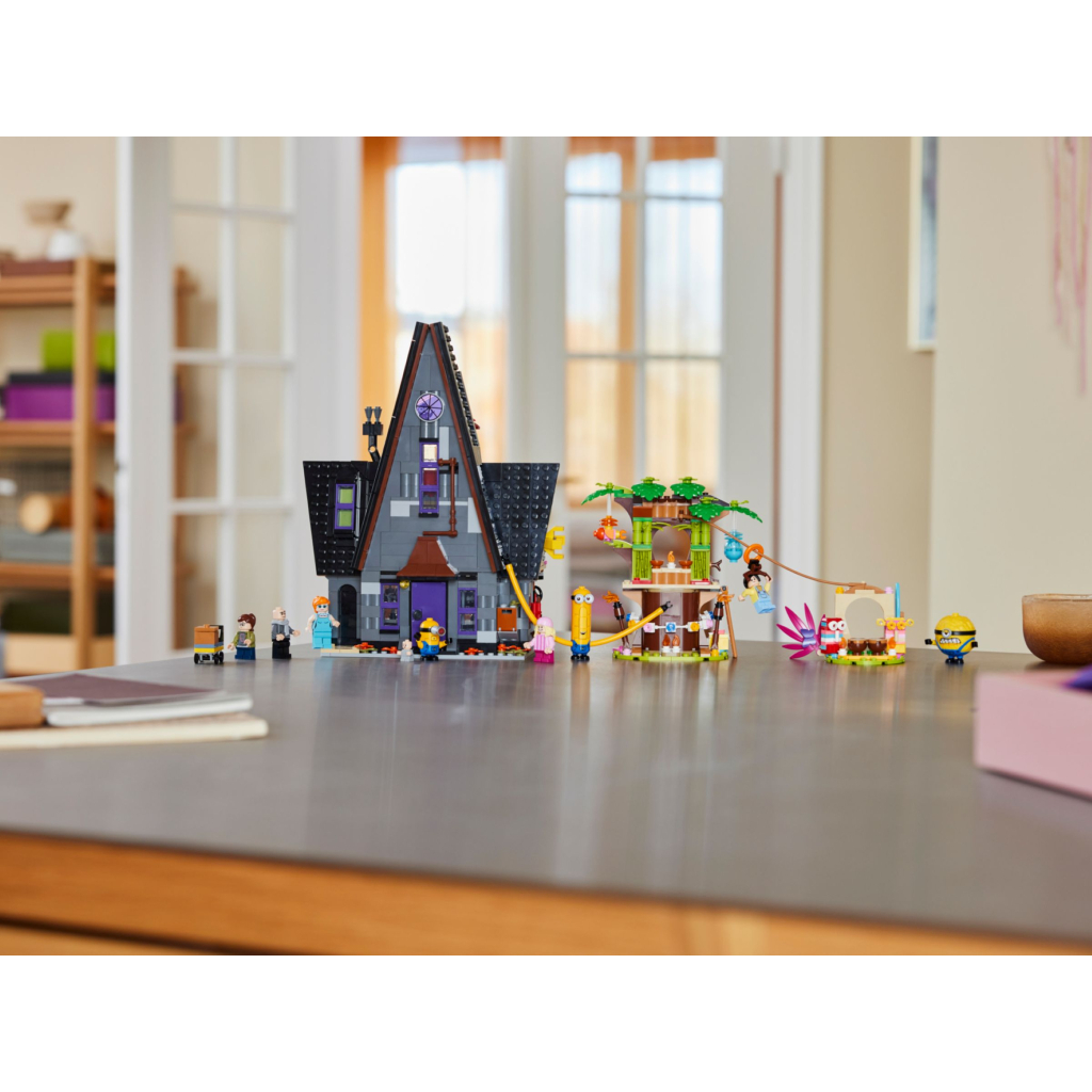 Конструктор LEGO Нікчемний я 4 Родинний маєток Гру й посіпак 868 деталей (75583) - зображення 11