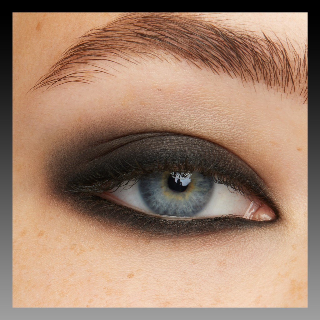 Олівець для очей Maybelline New York Tattoo Studio Smokey Eyeliner 01 - Чорний (3600531638948) - зображення 6