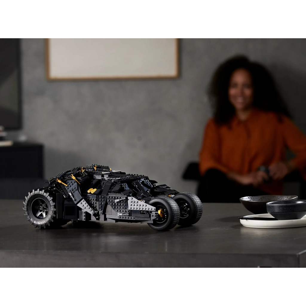 Конструктор LEGO DC Super Heroes Batman 2049 деталей (76240) - зображення 7