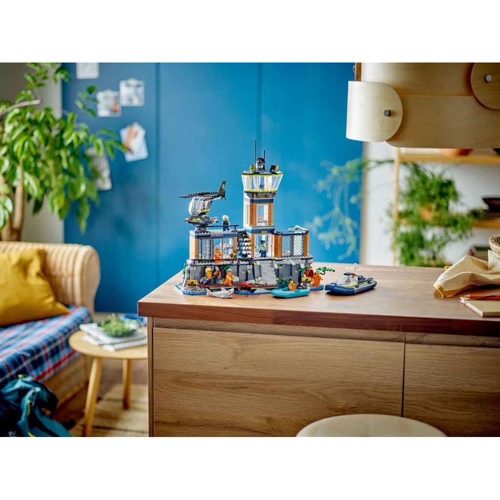 Конструктор LEGO City Поліцейський острів-в'язниця 980 деталей (60419) - зображення 12