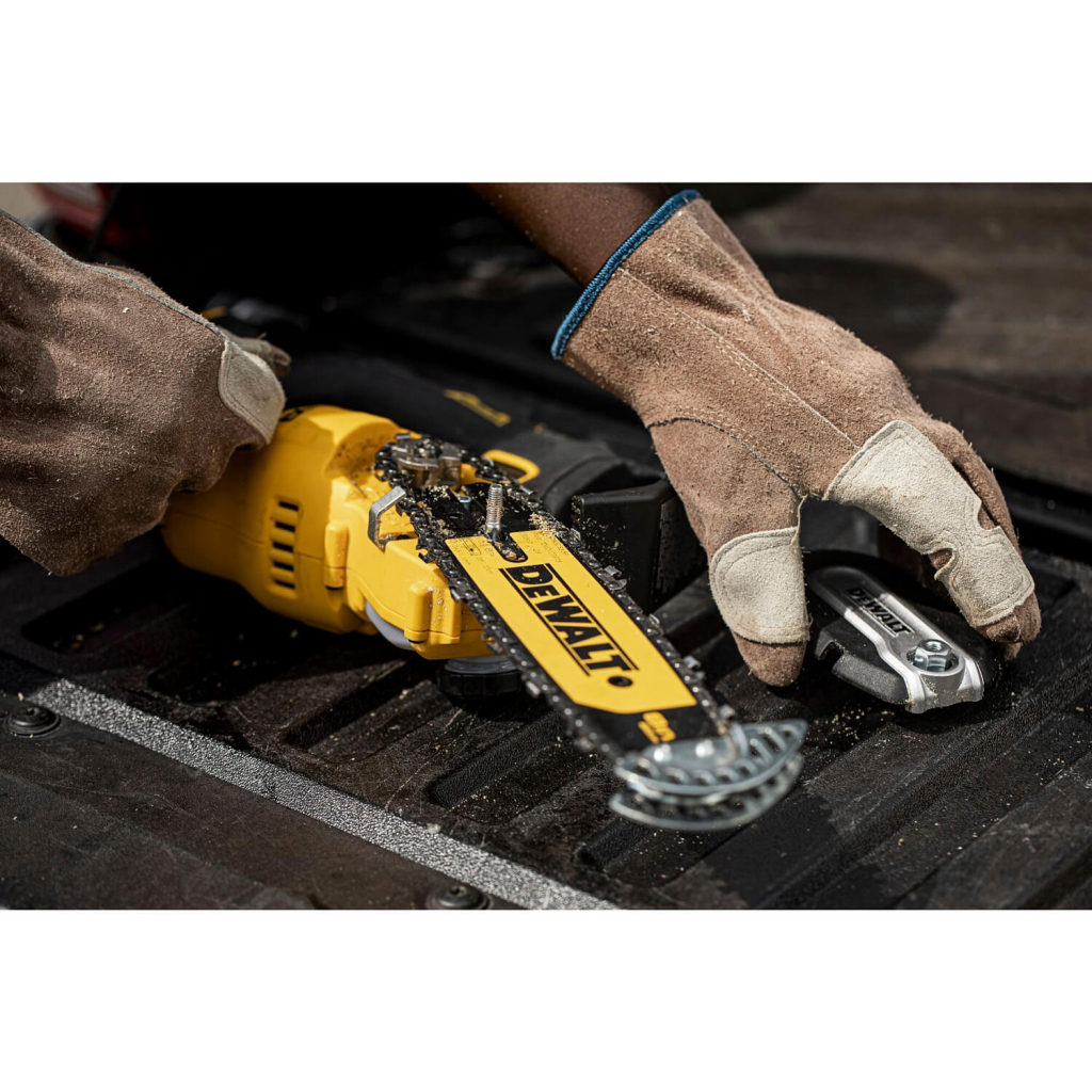 Ланцюгова пила DeWALT міні, 18 XR Li-ion 5Ah, безщіткова, шина 20 см (DCMPS520P1) - изображение 6
