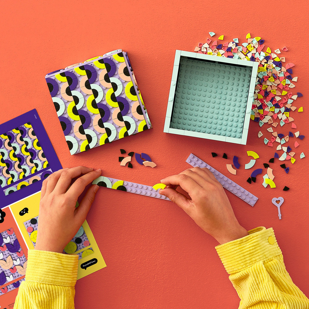 Конструктор LEGO DOTS Велика коробка 479 деталей (41960) - зображення 7