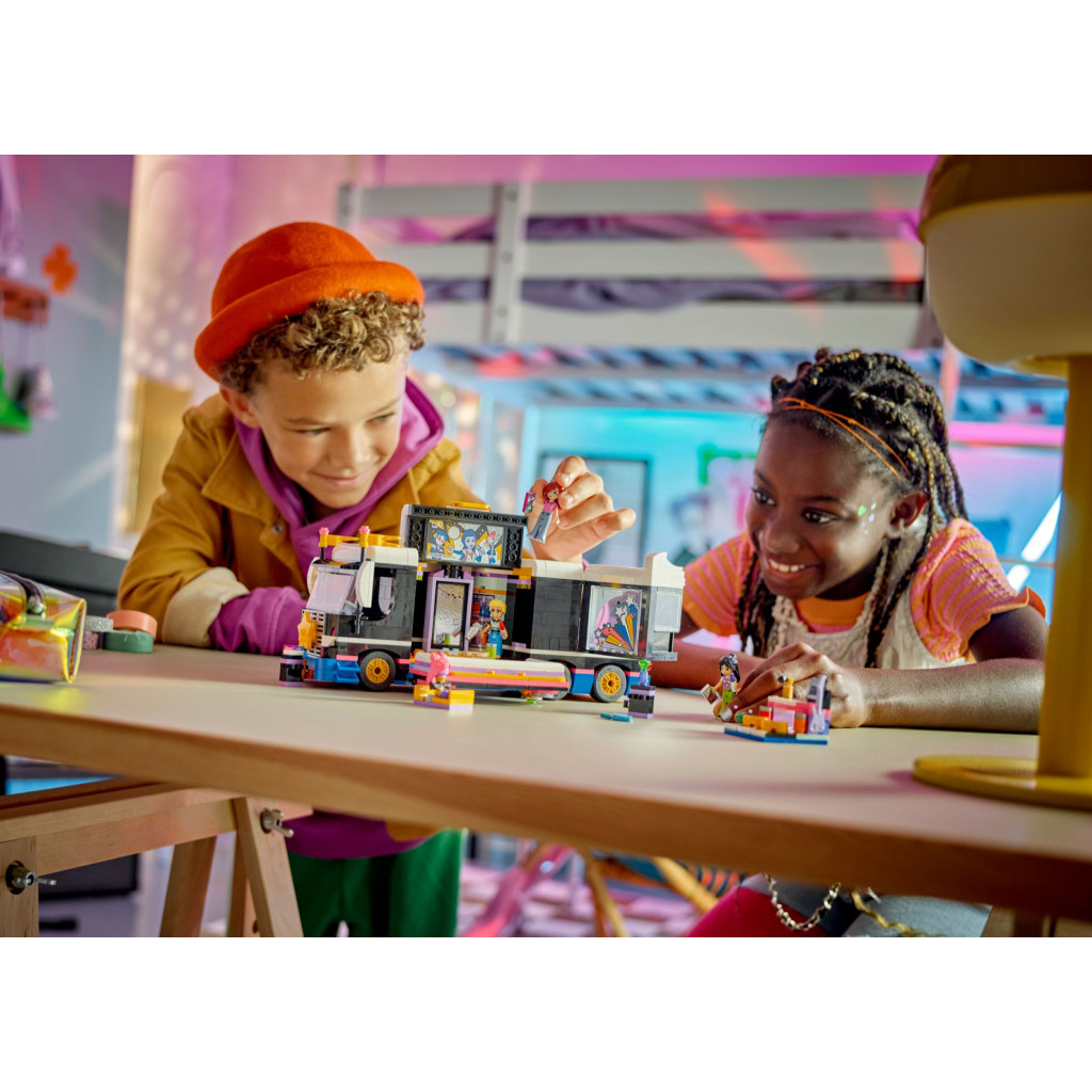 Конструктор LEGO Friends Автобус для музичного туру поп-зірки 845 деталей (42619) - зображення 11