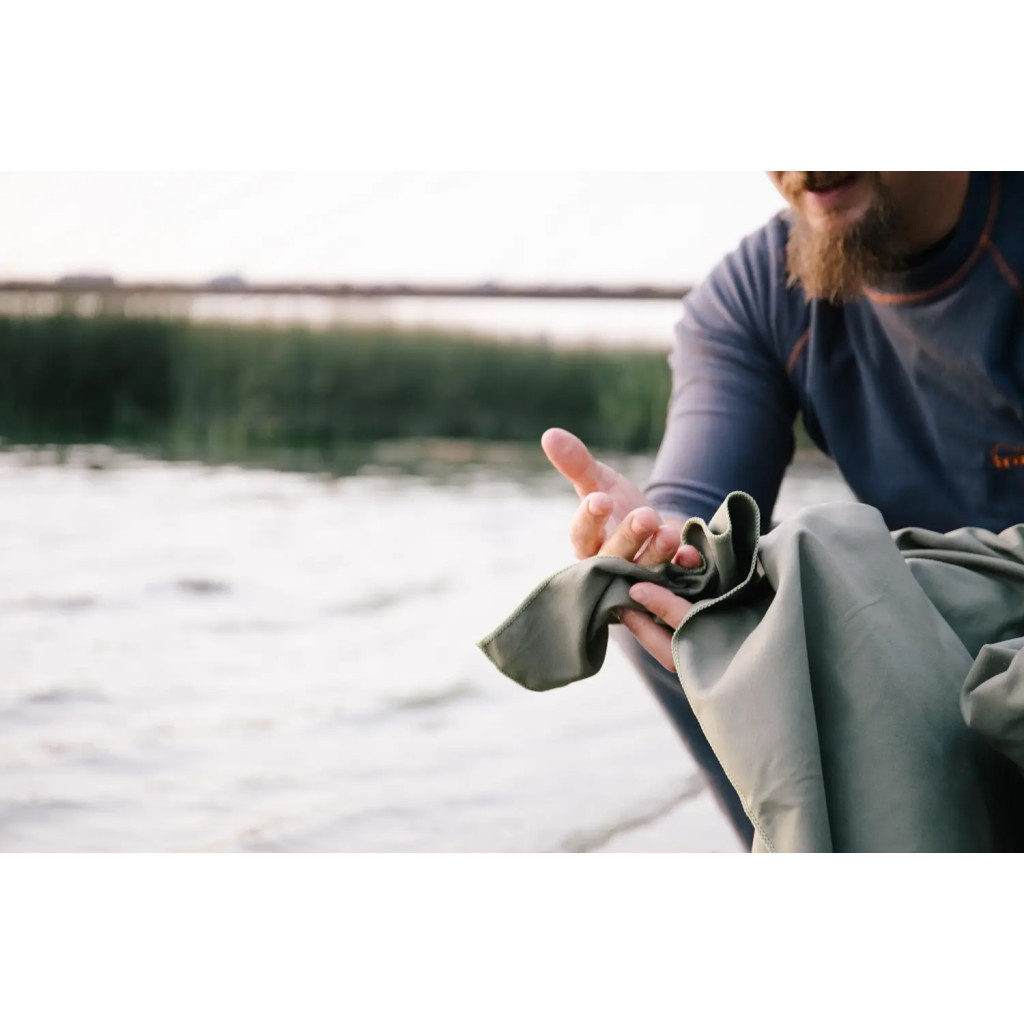 Туристичний рушник Tramp_ТОВ з мікрофібри в чохлі Pocket Towel 50х100 M Army green (UTRA-161-M-army-green) - зображення 12