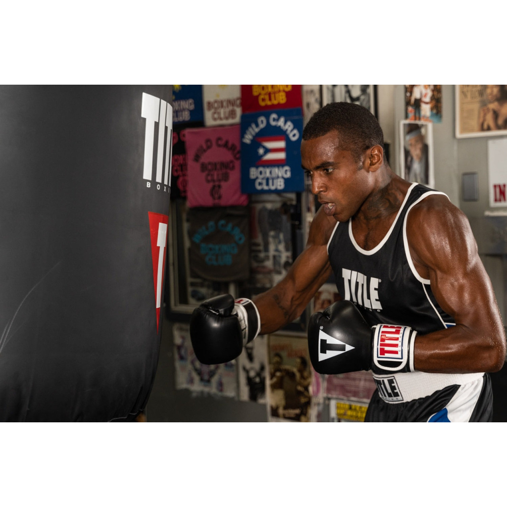 Боксерські рукавички Title Classic Pro Style 3.0 Black/White 14 oz (CVVTG3 14 BK/WH) - зображення 9