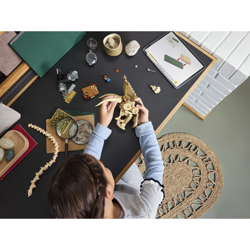 Конструктор LEGO Jurassic World Скам''янілості динозаврів: череп трицератопса (76969) - зображення 8