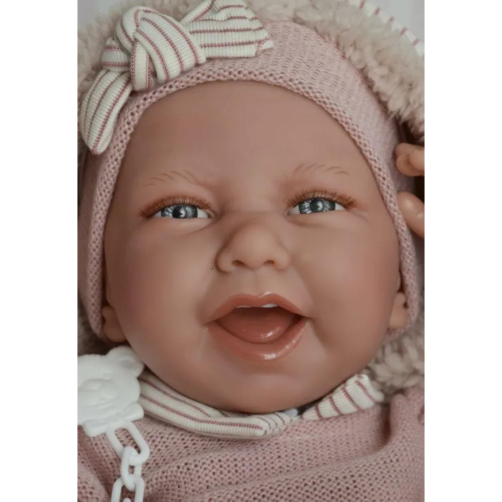 Пупс Antonio Juan Карла в ковдрі з м'яким вініловим тілом 42 см (5081) - зображення 7