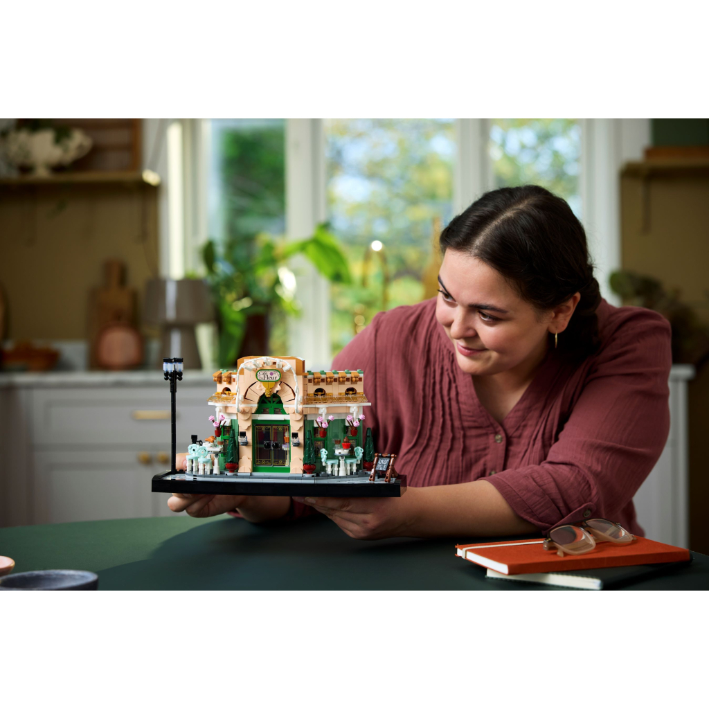 Конструктор LEGO Icons Французька кав'ярня (10362) - зображення 8