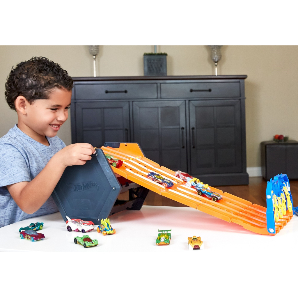 Автотрек Hot Wheels Перегони (GYX11) - зображення 6
