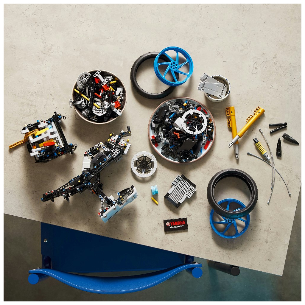 Конструктор LEGO Technic Yamaha MT-10 SP 1478 деталей (42159) - зображення 4