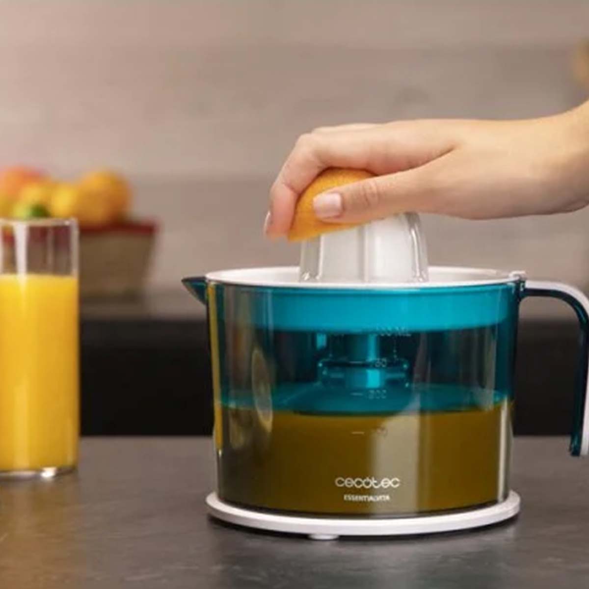 Соковижималка Cecotec EssentialVita Adjust White (CCTC-04147) - изображение 5