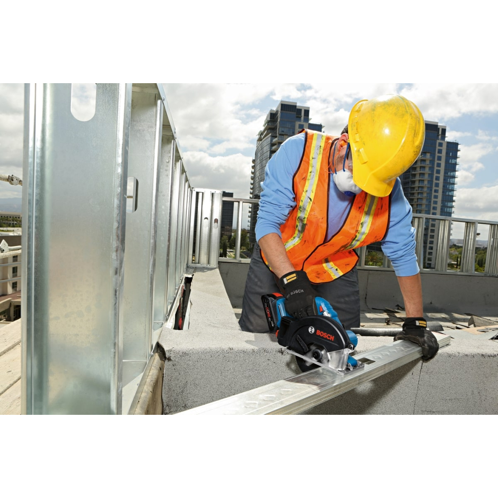 Дискова пила Bosch GKM 18V-50, 18V, 2x5Ah, 136 мм, 4250 об/хв (0.601.6B8.002) - изображение 6