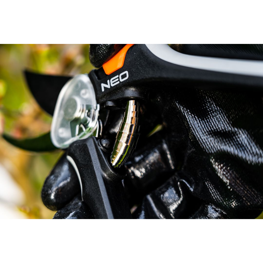 Секатор Neo Tools площинний, d різу 18мм, 200мм, 206г (15-204) - изображение 4