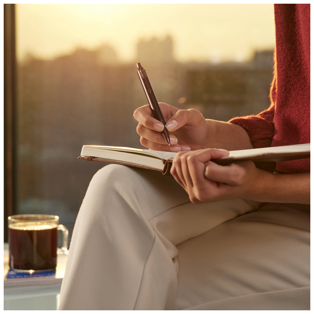 Ручка кулькова Parker IM 17 Professionals Monochrome Burgundy BP (28 332) - изображение 4