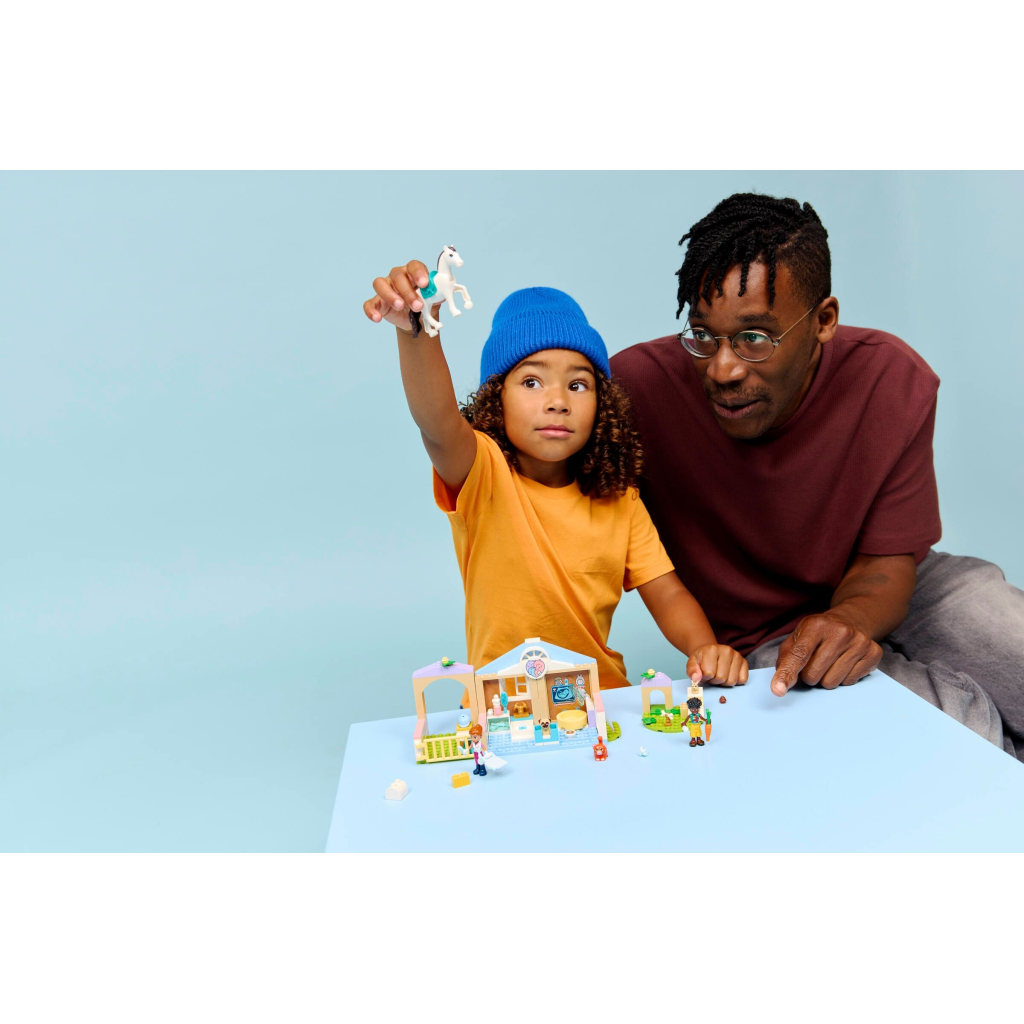 Конструктор LEGO Friends Ветеринарна клініка (42696) - зображення 10