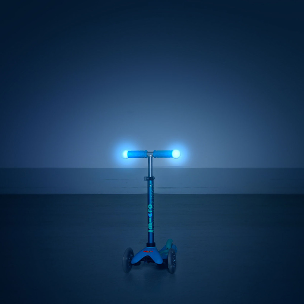 Самокат Micro Mini Deluxe Magic Aqua LED (MMD131) - изображение 6