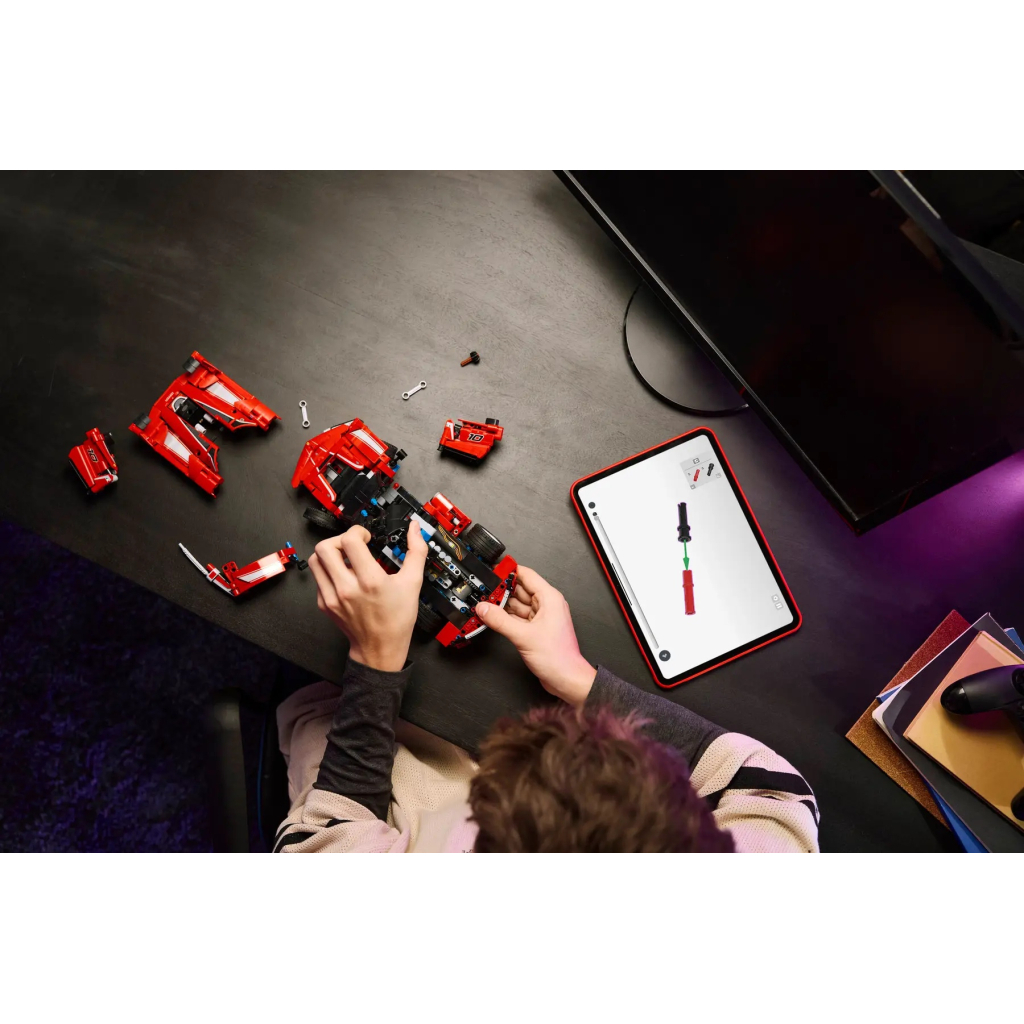 Конструктор LEGO Technic Ferrari FXX K (42212) - зображення 9
