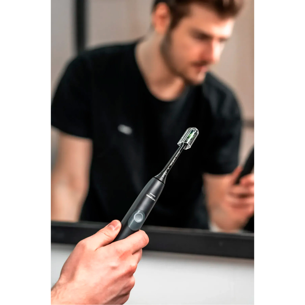 Електрична зубна щітка Philips HX6800/87 - зображення 8