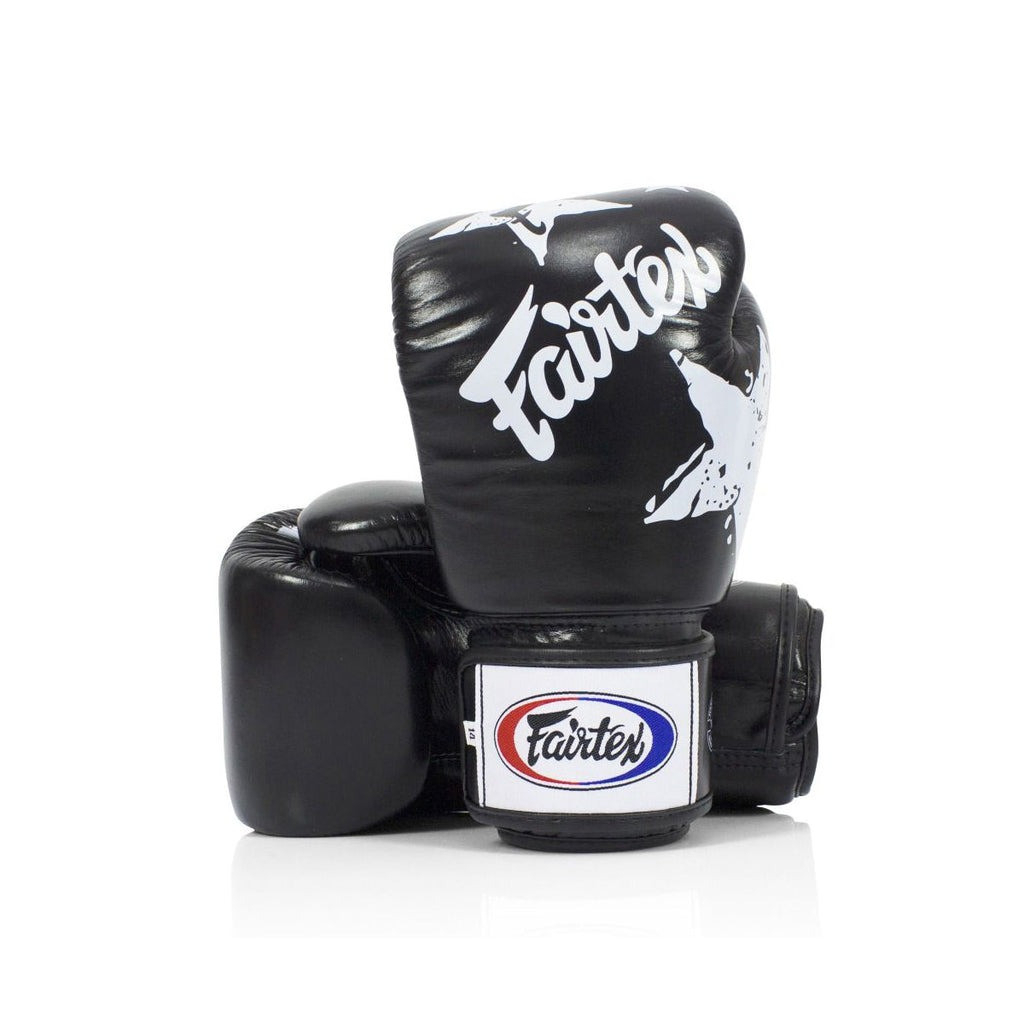 Боксерські рукавички Fairtex BGV1 Nation Print Black 10 унцій (бинти в комплекті) (BGV1_Print_10oz_Black) - зображення 2