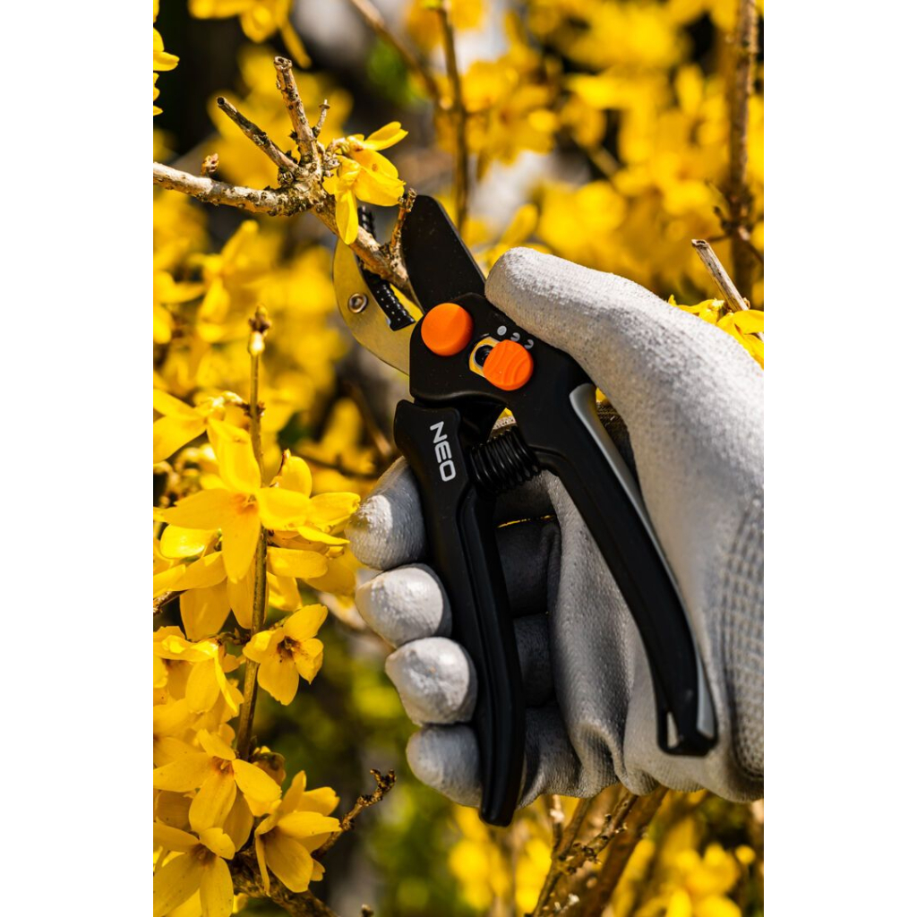 Секатор Neo Tools контактний, d різу 15мм, 185мм, 169г (15-201) - изображение 2