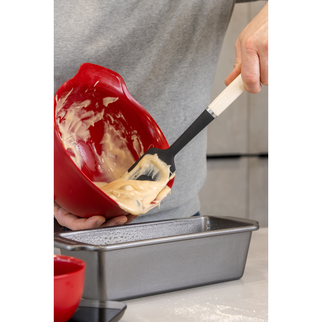 Лопатка кухонна KitchenAid Coreline для тіста, 30 см, кремовий (KAG031OHACE) - зображення 6