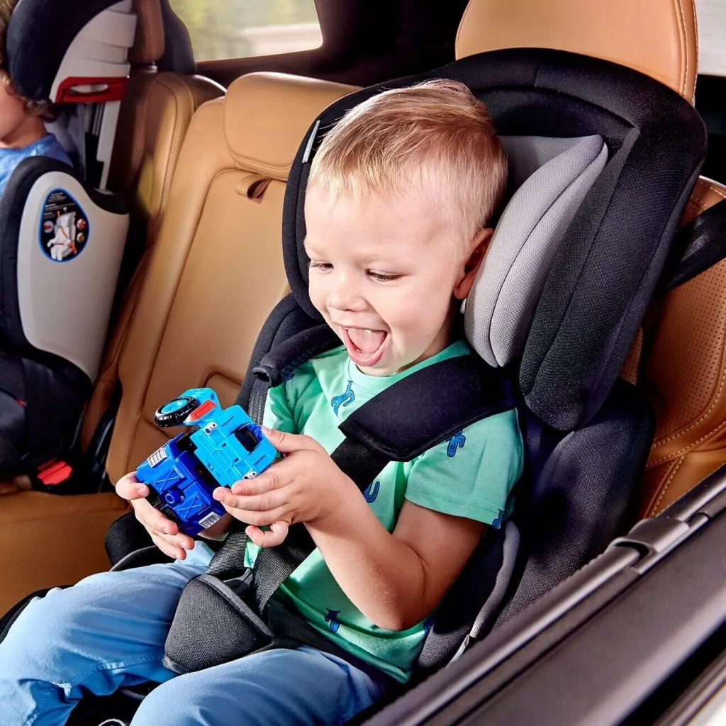 Автокрісло Kinderkraft Comfort Up Black (KKCMFRTUPBLK00) (5902533905232) - зображення 10