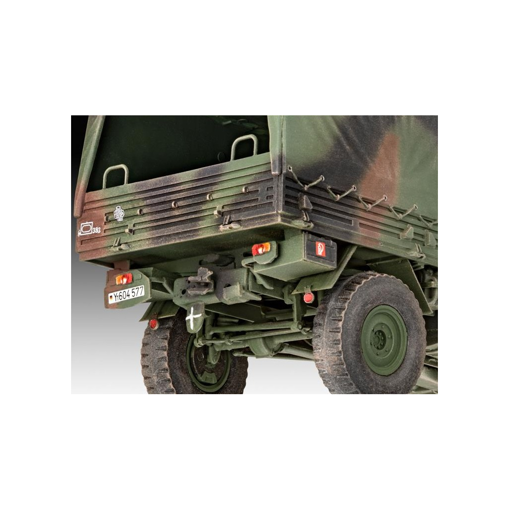 Збірна модель Revell Вантажівка Unimog 2T milgl рівень 5, 1:35 (RVL-03337) - зображення 5
