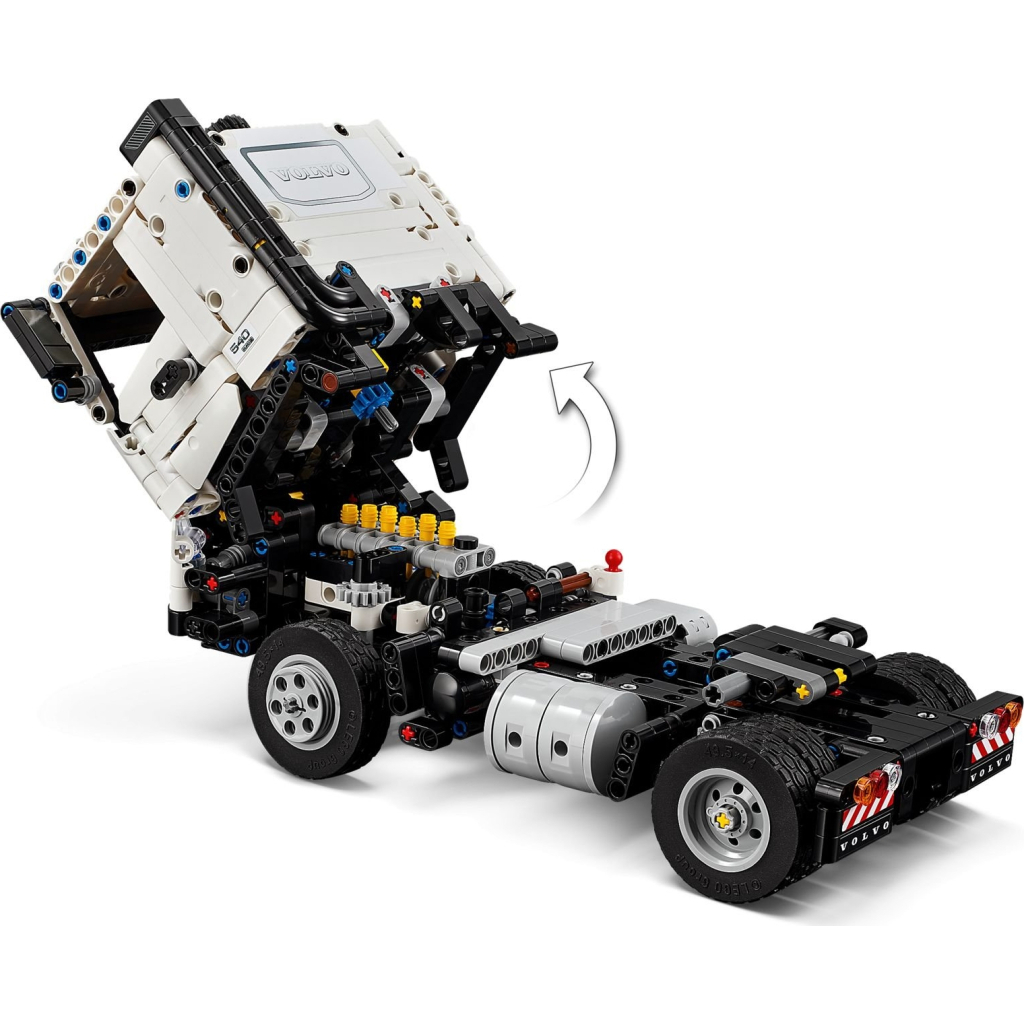 Конструктор LEGO Technic Вантажівка Volvo FMX і Електричний екскаватор EC230 (42175) - зображення 7