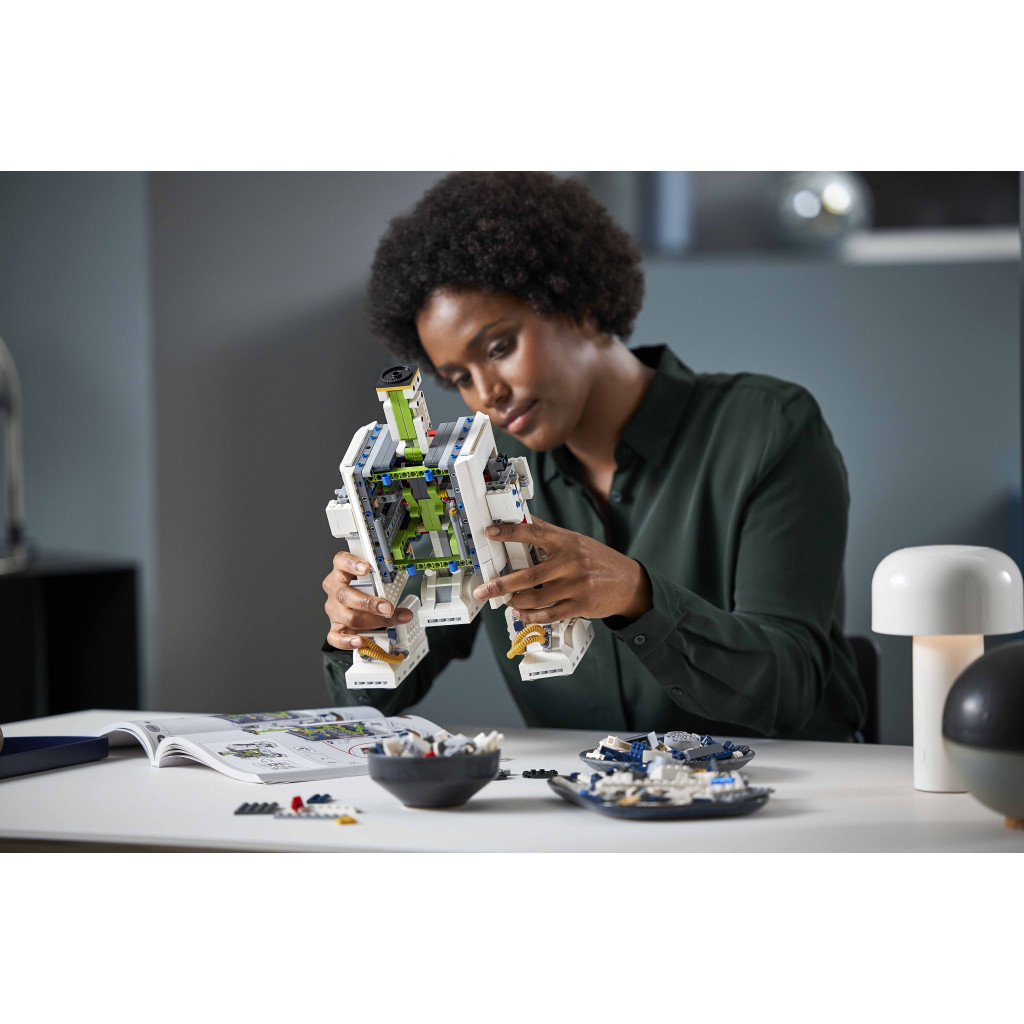 Конструктор LEGO Star Wars R2-D2 2314 деталей (75308) - зображення 5