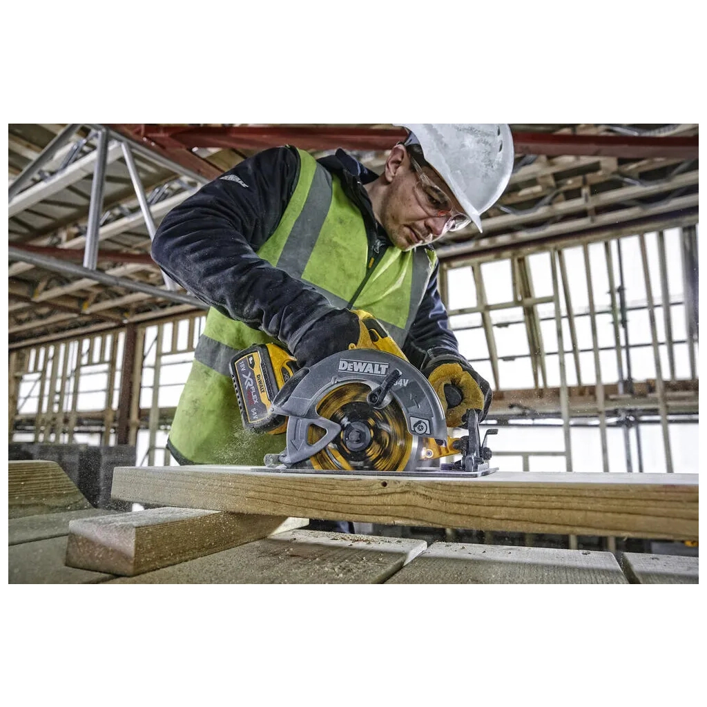 Дискова пила DeWALT 54V XR FLEXVOLT Li-lon, диск 190х30 мм (без АКБ та ЗП) (DCS578N) - зображення 3