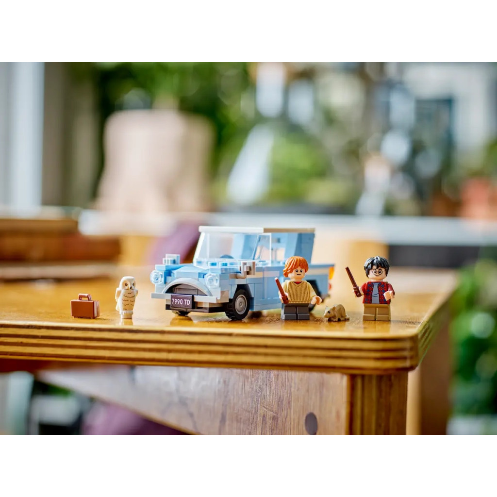 Конструктор LEGO Harry Potter Літаючий Ford Anglia 165 деталей (76424) - зображення 8
