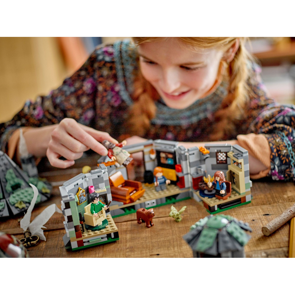 Конструктор LEGO Harry Potter Хатинка Геґріда: Несподівані гості 896 деталей (76428) - зображення 11