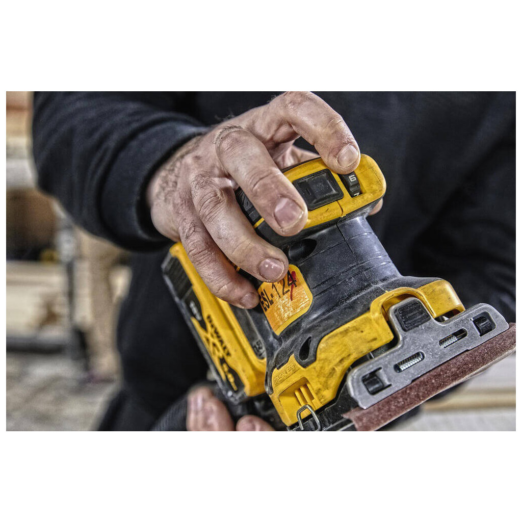Шліфувальна машина DeWALT 18 В XR Li-lon, 115х108 мм, 8000-13500 об/хв, 2x5Ah, кейс (DCW200P2) - зображення 10