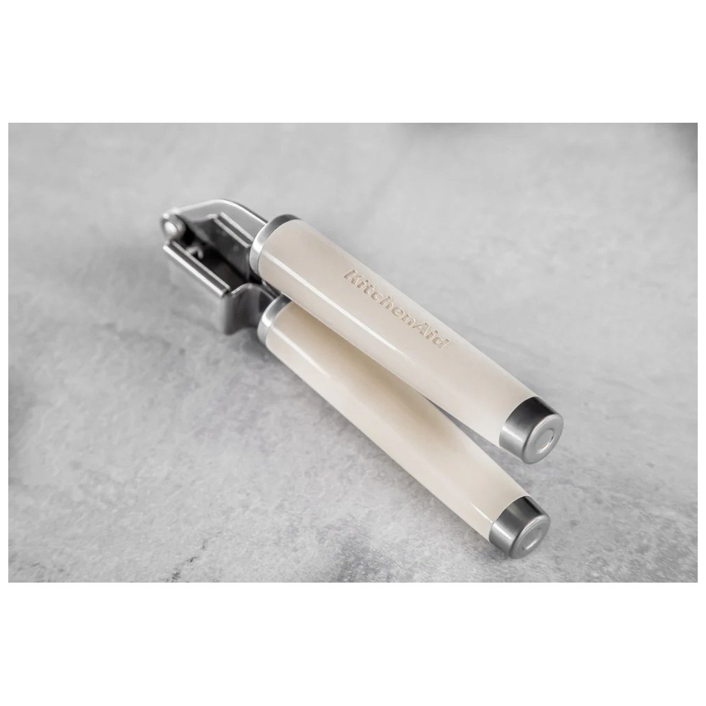 Прес для часнику KitchenAid Coreline 19 см кремовий (KAG132OHACE) - изображение 7