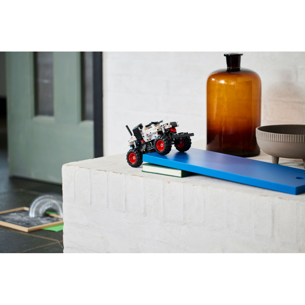 Конструктор LEGO Technic Monster Jam Monster Mutt Dalmatian 244 деталі (42150) - зображення 10