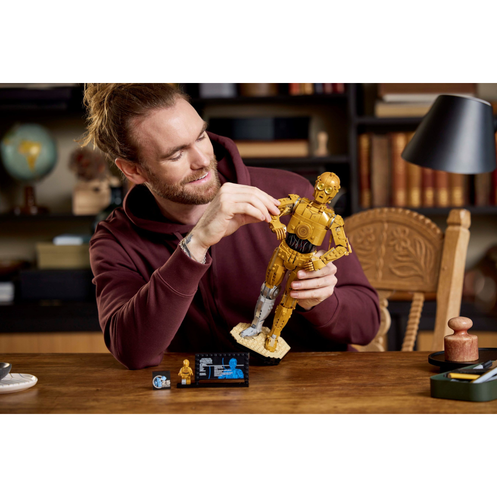 Конструктор LEGO Star Wars C-3PO 1138 деталей (75398) - зображення 6