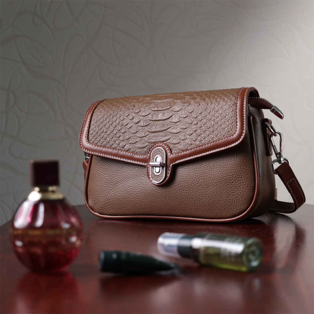 Сумка Vintage Жіноча з фактурним клапаном з натуральної шкіри Коричнева (22621) - зображення 11