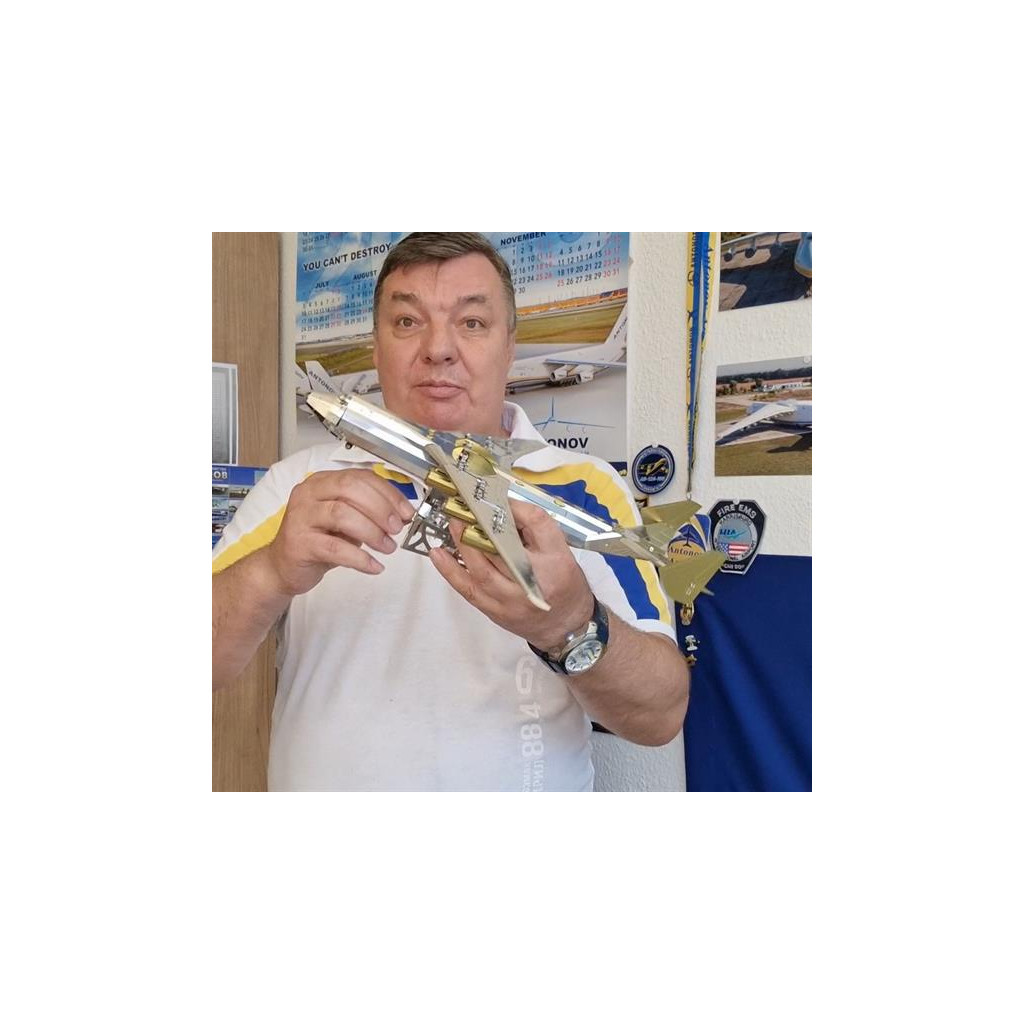 Конструктор Metal Time Колекційна модель Ukrainian Dream механічний літак Мрія АН-225 двокольоровий Exclusive Edition (MT001EE) - зображення 10