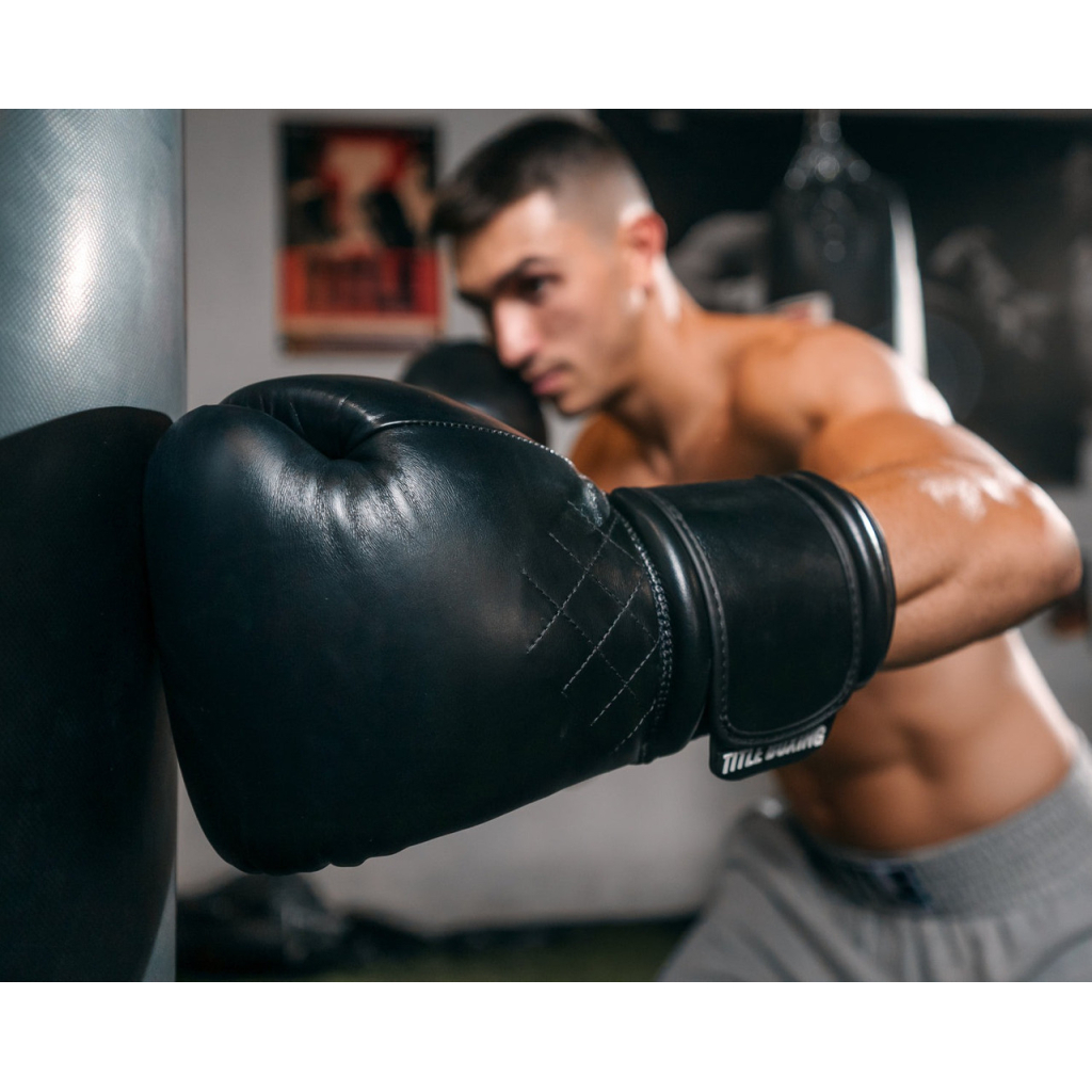 Боксерські рукавички Title Boxing Ko-Vert Black 14 oz (KOVBG 14 oz BK) - зображення 9