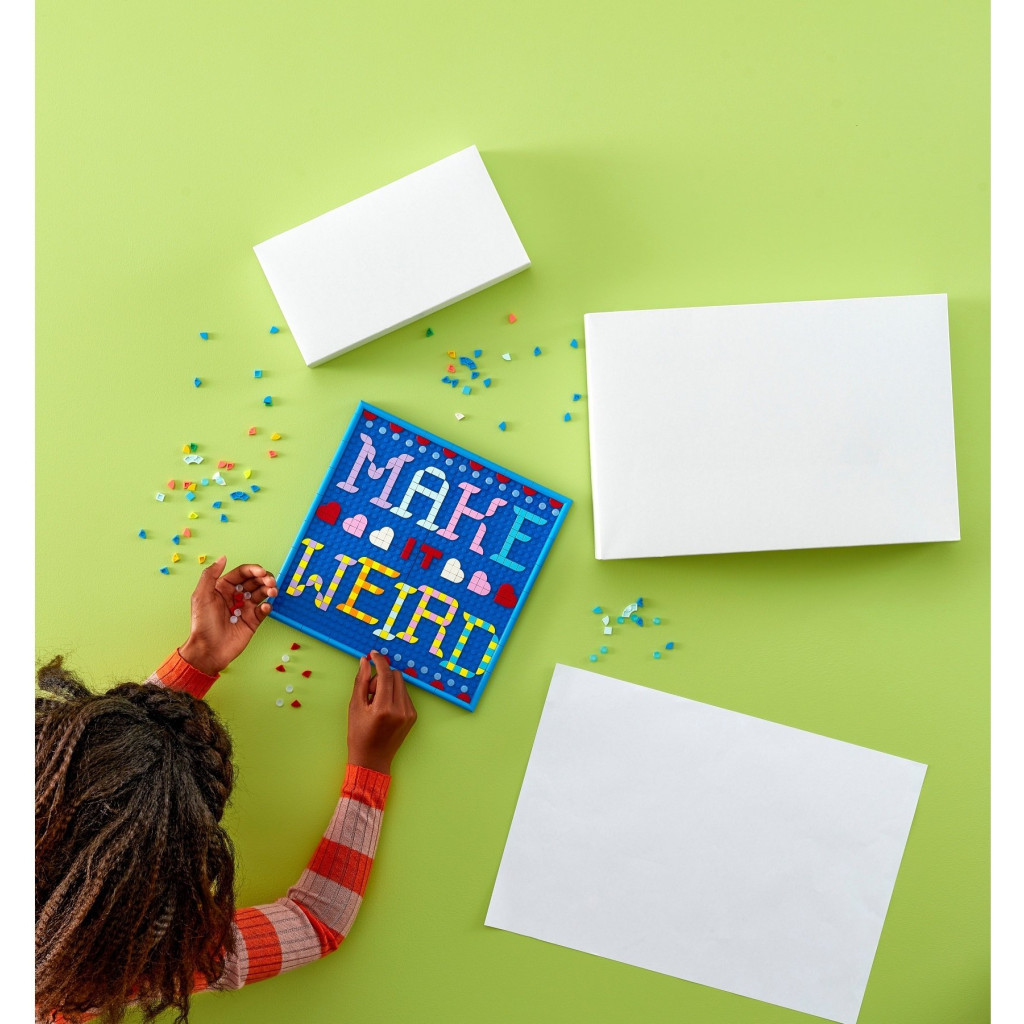 Конструктор LEGO DOTS Великий набір тайлів: літери 722 деталі (41950) - зображення 3