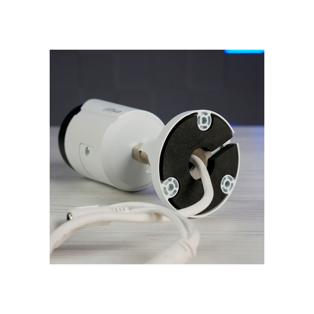 Камера відеоспостереження Dahua DH-IPC-HFW2249S-S-IL (2.8) - зображення 5