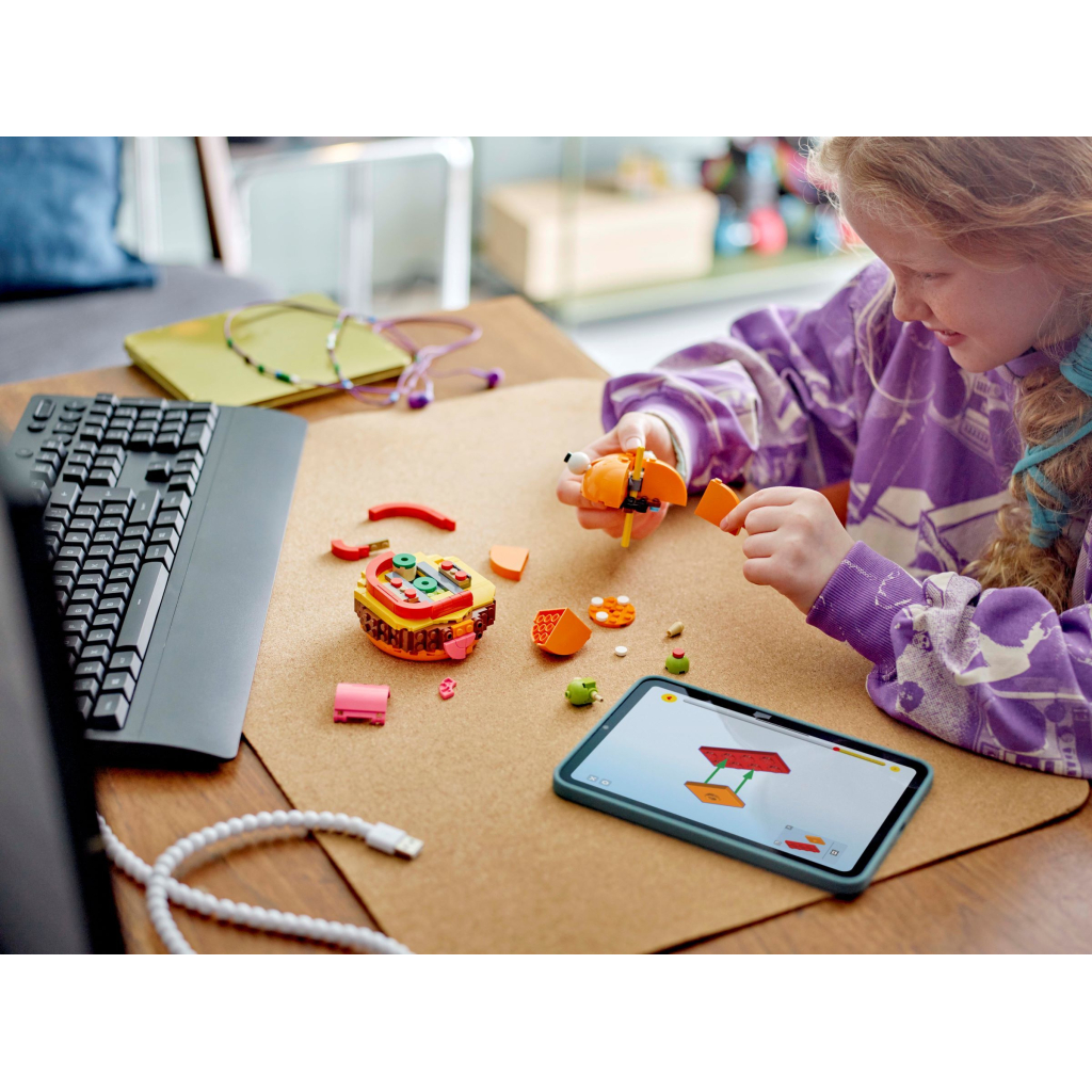 Конструктор LEGO Fortnite Durrr Burger (77070) - зображення 7