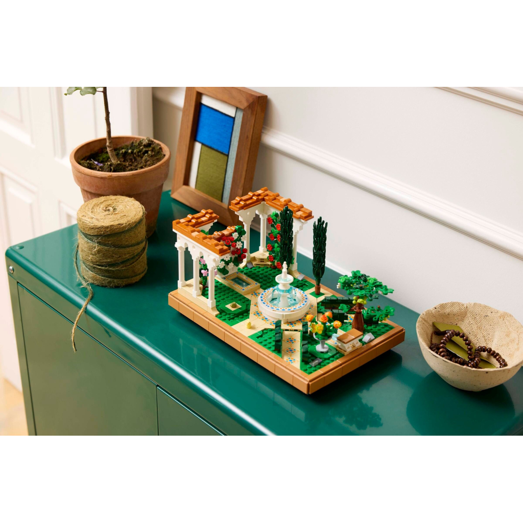 Конструктор LEGO Icons Сад фонтанів (10359) - зображення 11