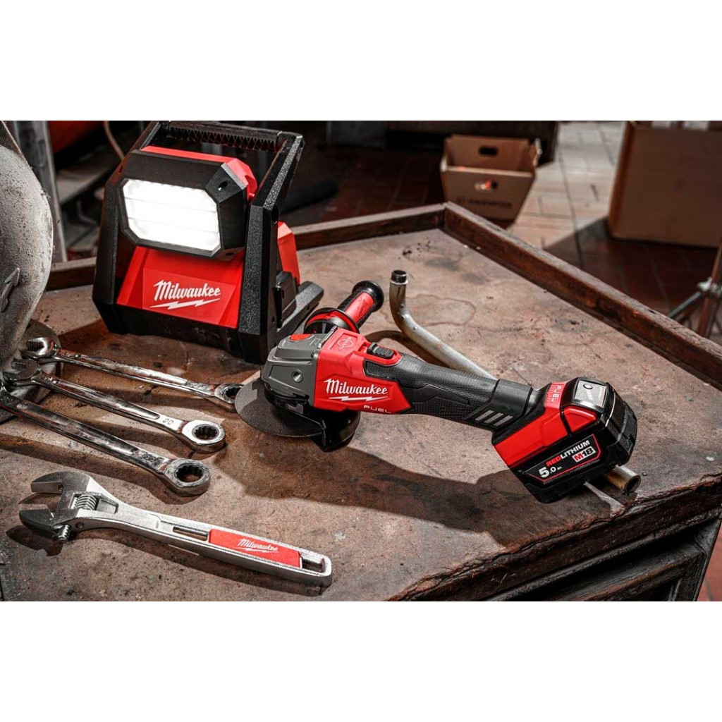 Шліфувальна машина Milwaukee M18 FSAG125XB-0X FUEL, 125 мм, HD кейс (без АКБ та ЗП) (4933478429) - зображення 10